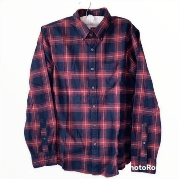 Abercrombie & Fitch Soft A&F Flannel Button down  Small Maroon Navy Plaid NWT - Picture 1 of 13